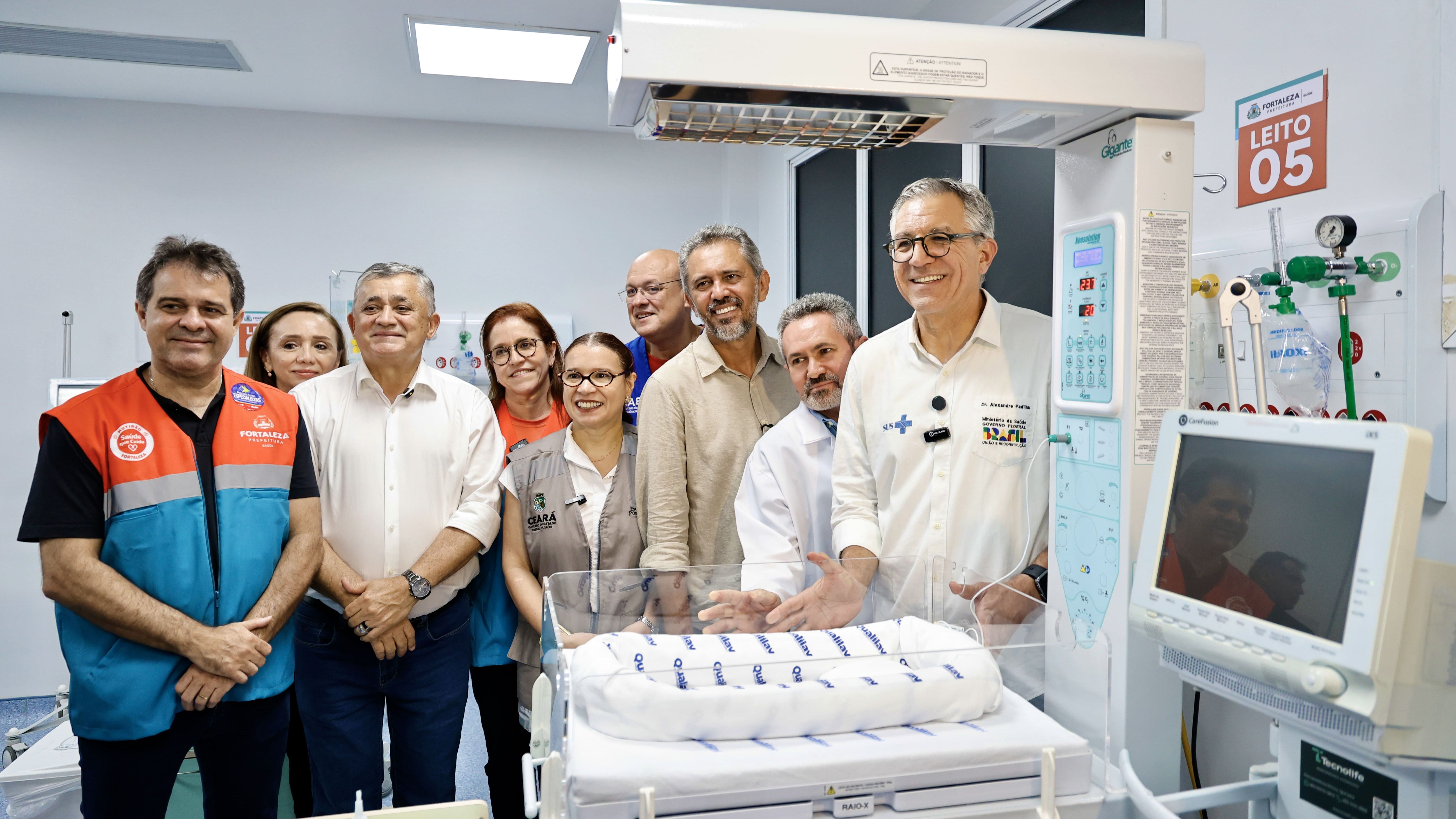 Como informou o prefeito Evandro Leitão, o Ministério da Saúde assegurou um investimento de R$ 2,7 milhões para a aquisição dos equipamentos instalados. “Com recursos do Governo Federal, conseguimos entregar esses 10 novos leitos (Fotos: Beatriz Boblitz)